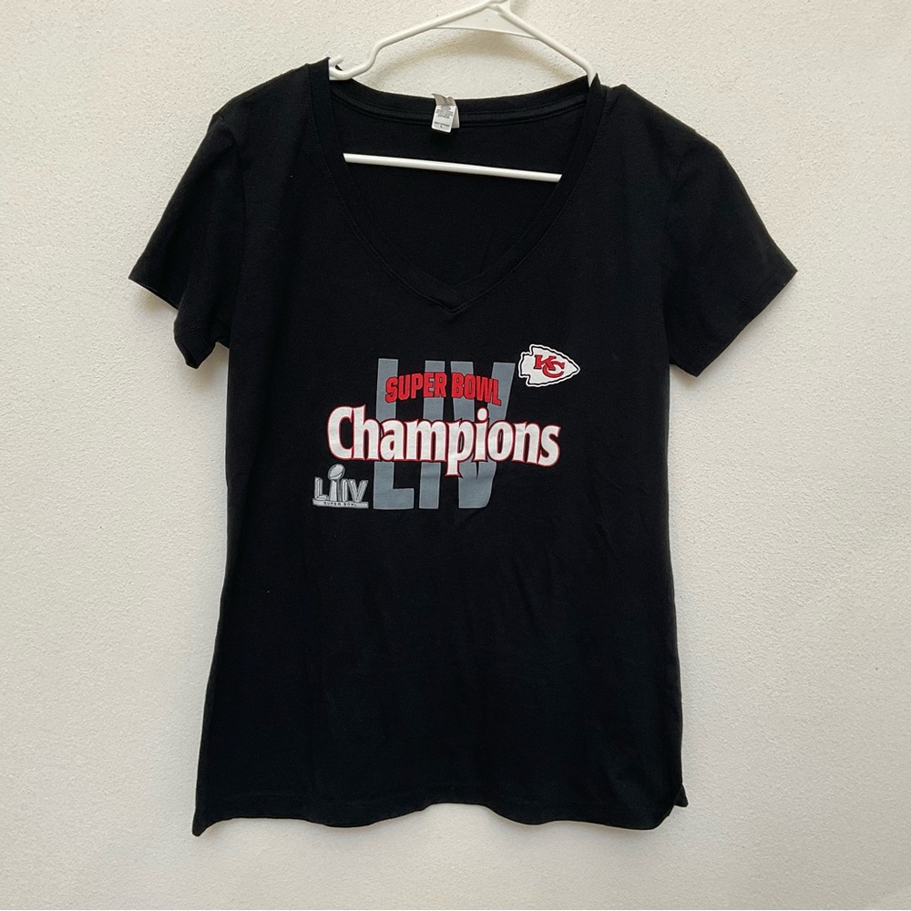 Kansas City Chiefs Superbowl LIV 2019 Football Champs Size L V-Neck Red, Gold